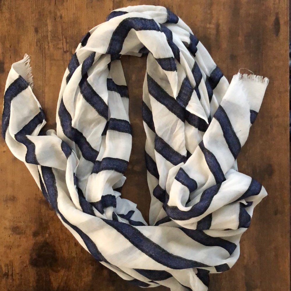 Stripped scarf
